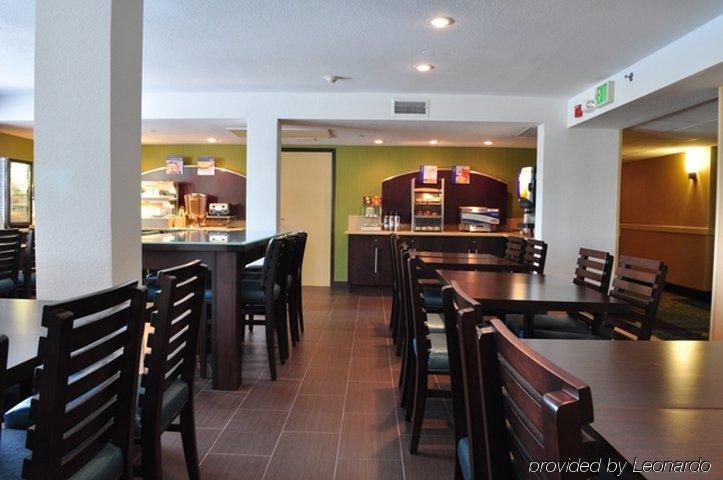 Holiday Inn Express San Diego South - National City By Ihg Restaurant foto