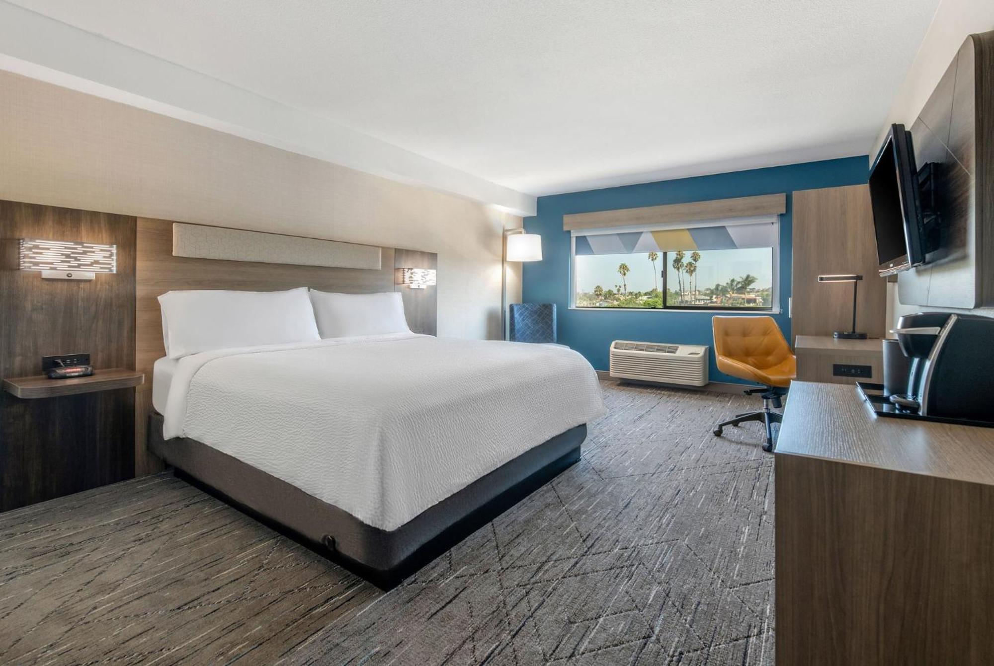 Holiday Inn Express San Diego South - National City By Ihg Exterior foto